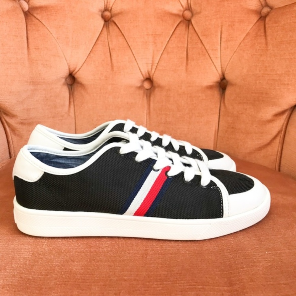 Tommy Hilfiger Spruce 3 Sneakers size 6.5 Org. $70